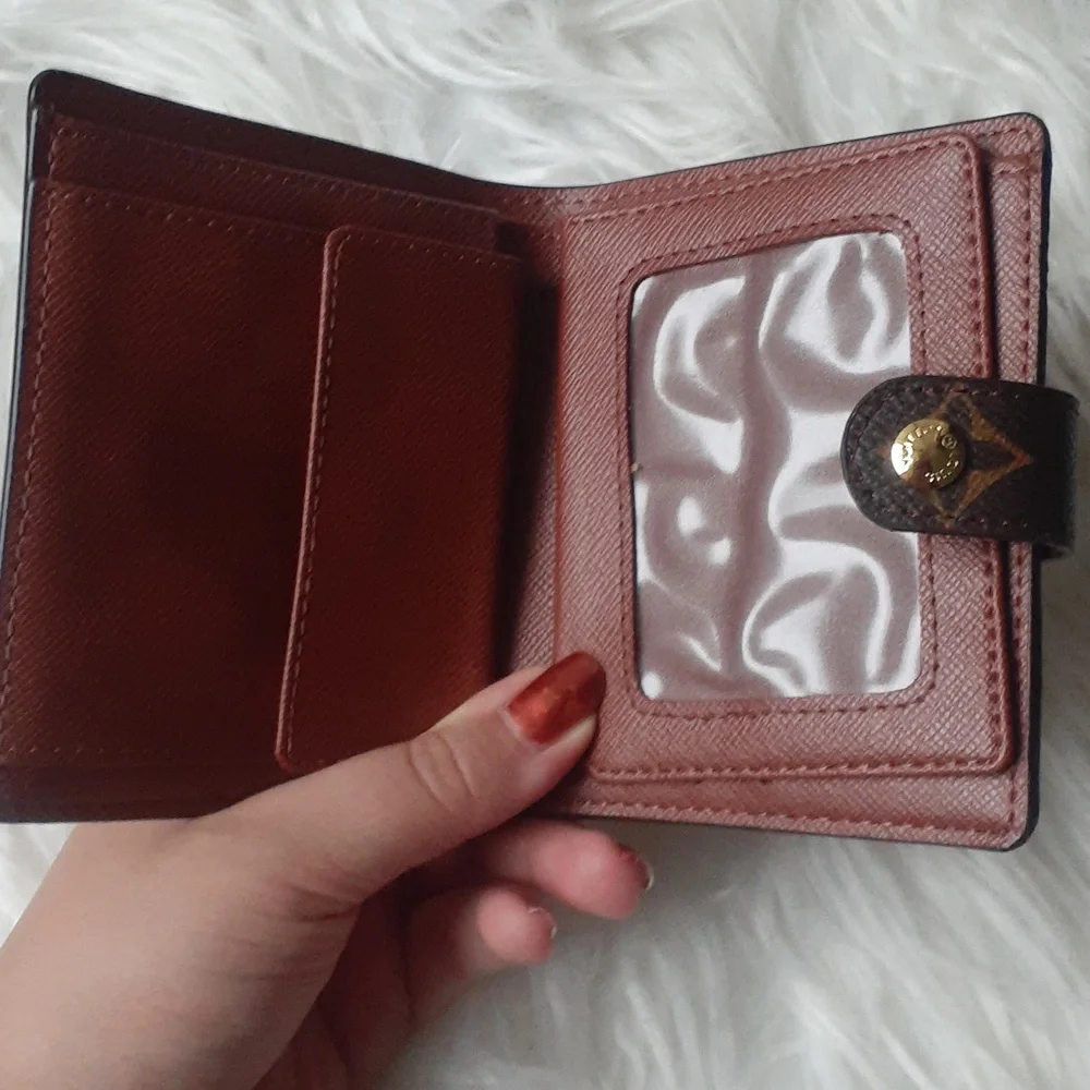 Louis Vuitton Iconic Brown Monogram Wallet w/Box & Dust Bag - Picture 3 of 15